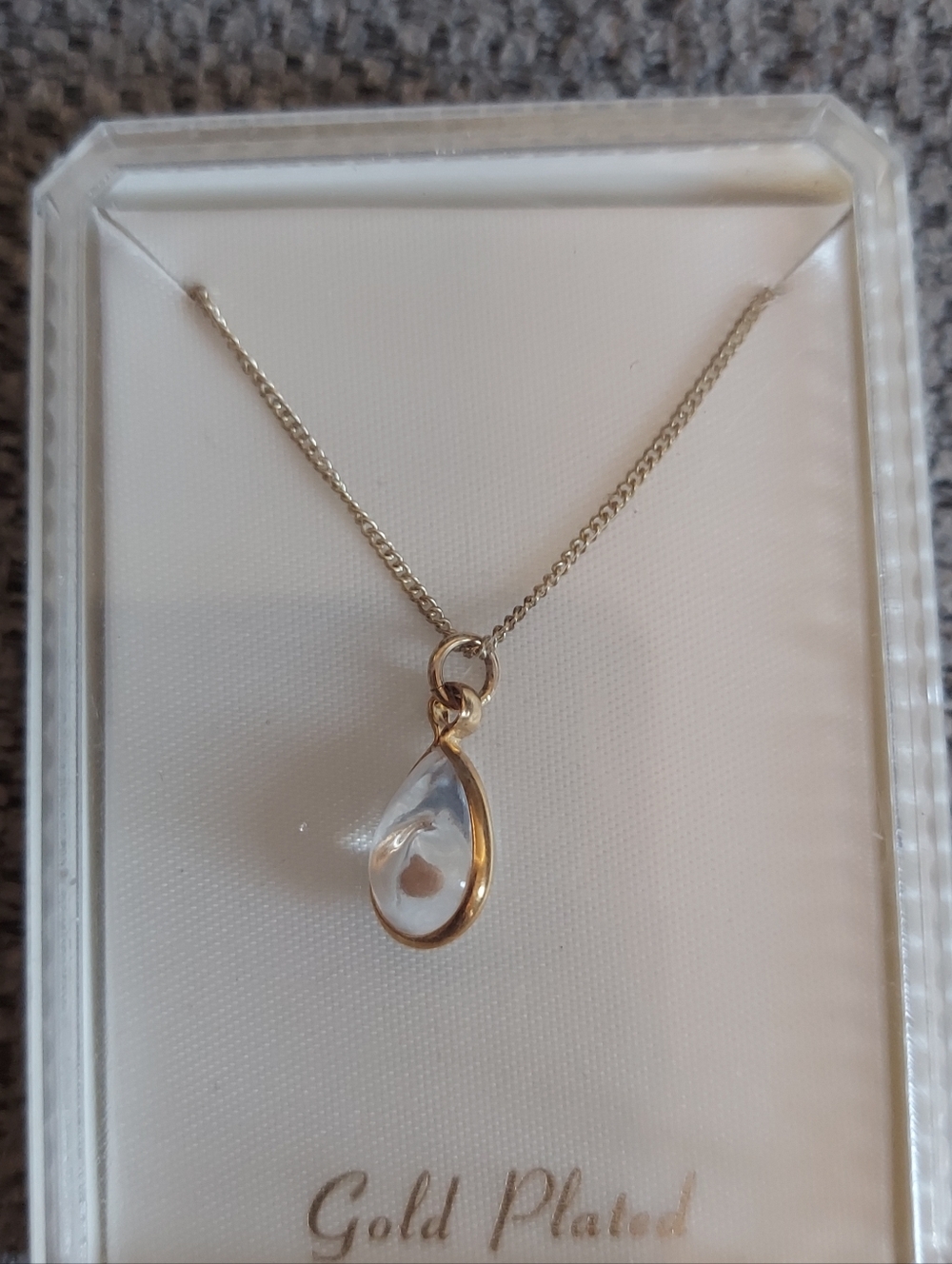 Vintage Gold-Plated Teardrop Mustard Seed Pendant Necklace - Clear